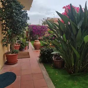 Nuovo E Confortevole Con Giardino Olbia